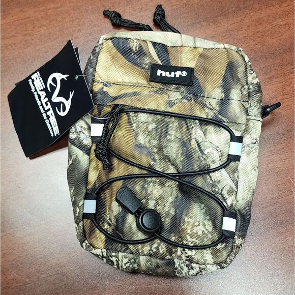 HUF Real Tree Bowery Side Bag - Picture 1 of 4